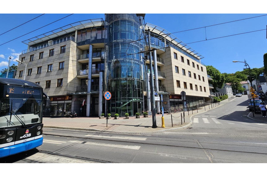 Krak&oacute;w, Podg&oacute;rze, Stare Podg&oacute;rze, Kalwaryjska, ul. Kalwaryjska | Nowoczesne biuro z 40 m2 tarasem