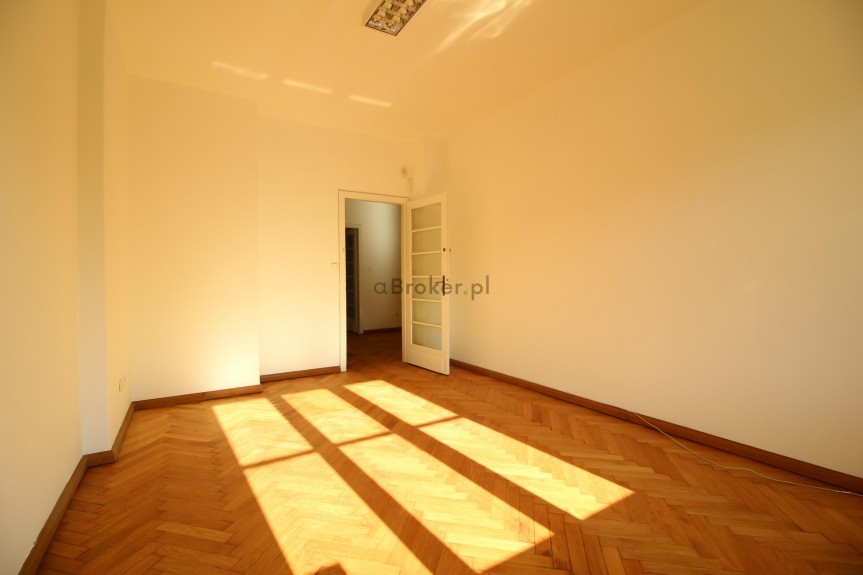 Krak&oacute;w, Stare Miasto, Kremerowska, Biuro 200 m2 |8 pok.| Stare Miasto |Cisza i zieleń