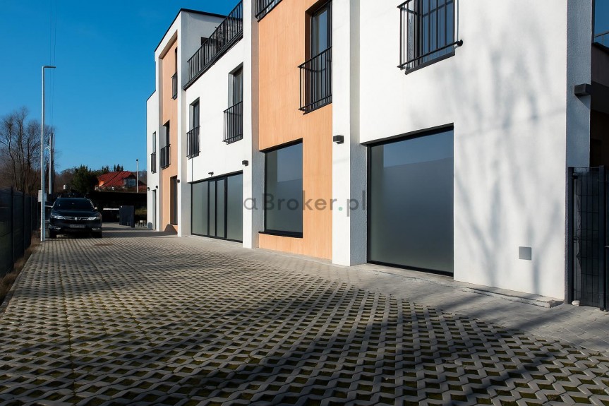 małopolskie, Krak&oacute;w, Dębniki, Tyniecka, Gotowy lokal pod usługi |Parter, miejsca postojowe