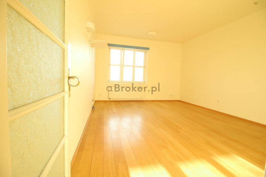 Krak&oacute;w, Stare Miasto, Sukiennicza, Apartament o wyjątkowej lokalizacji Wisła i Wawel