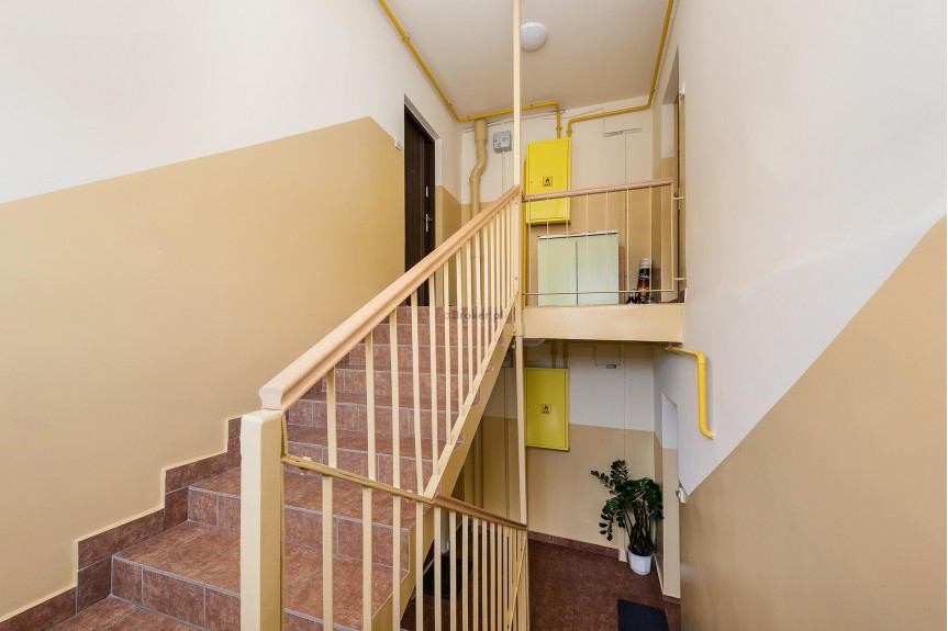 Krak&oacute;w, Gołaśka, Ustawne 3 pokoje osobna kuchnia  duży balkon  dobra komunikacja bezpośrednio spod bloku
