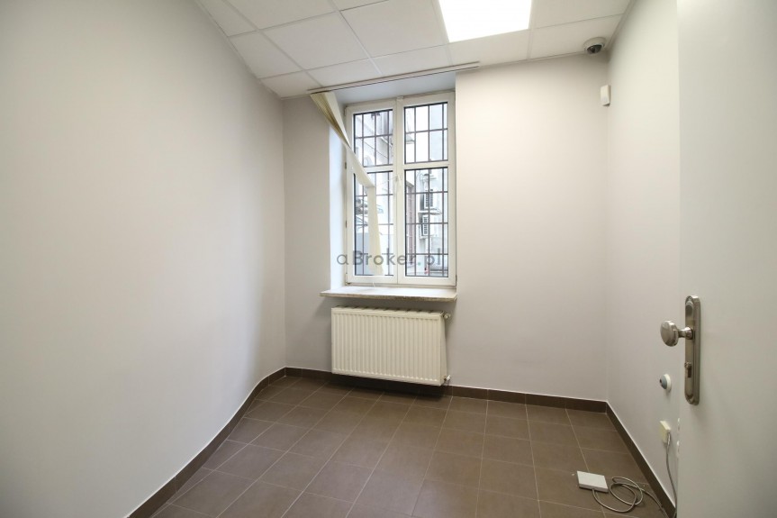 krakowski, Skawina, Żwirki i Wigury, Lokal parter WITRYNA RYNEK parking