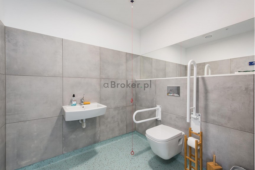 Krak&oacute;w, Dębniki, Tyniecka, Gotowy lokal pod usługi gabinety |Parter, PARKING