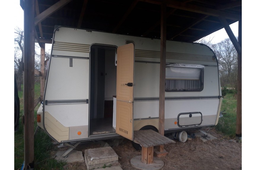 brzeski, Borzęcin, Działka z projektem domu, bezpośrednio przy sadzie.