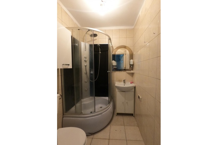 Krak&oacute;w, Wzg&oacute;rza Krzesławickie, os. Na Stoku, Dwupokojowe mieszkanie z oddzielną, jasną kuchnią bezpośrednio przy szkole.