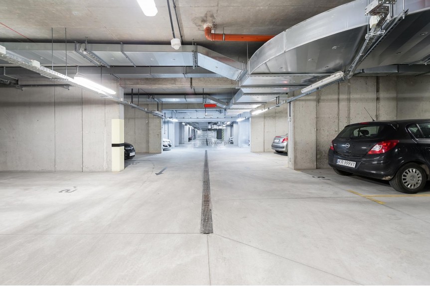 Krak&oacute;w, Grzeg&oacute;rzki, Cysters&oacute;w, Klimatyczne biuro na Grzeg&oacute;rzkach |2 pok + parking