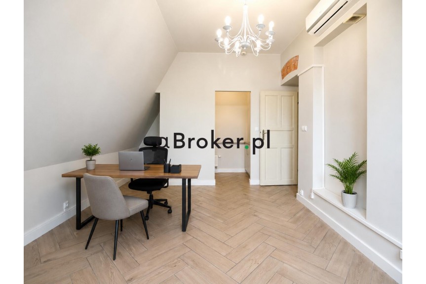 Krak&oacute;w, Dębniki, Dębniki Stare, rynek Dębnicki, Stare Dębniki | Stylowe biuro 120m2 | pokoje