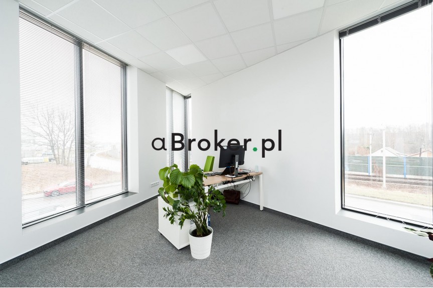 Krak&oacute;w, Łagiewniki-Borek Fałęcki, Łagiewniki, Zakopiańska, Krak&oacute;w, Zakopiańska | Reprezentacyjne biuro 137 m&sup2; | parking | klimatyzacja