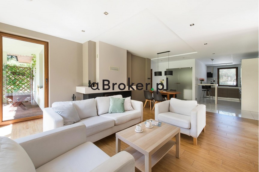 myślenicki, Myślenice, Krzyszkowice, Nowoczesny dom dla dw&oacute;ch rodzin przy lesie , 218 m&sup2;, działka 14 ar&oacute;w