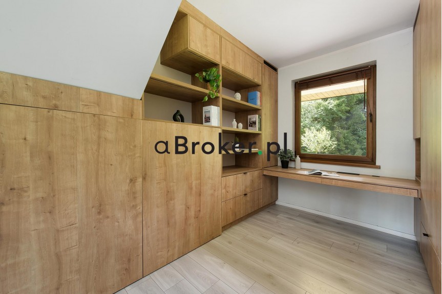 myślenicki, Myślenice, Krzyszkowice, Nowoczesny dom dla dw&oacute;ch rodzin przy lesie , 218 m&sup2;, działka 14 ar&oacute;w