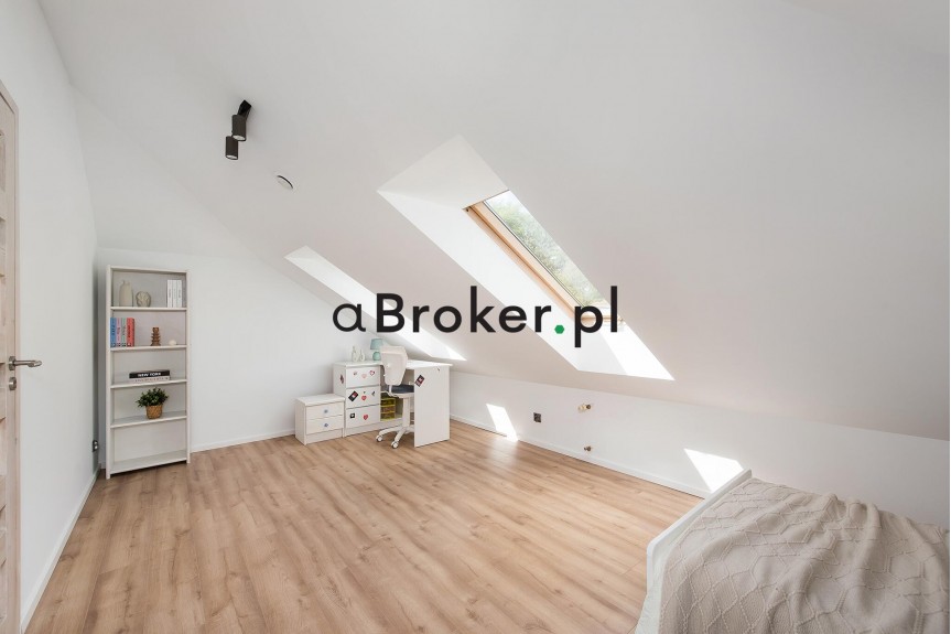 myślenicki, Myślenice, Krzyszkowice, Nowoczesny dom dla dw&oacute;ch rodzin przy lesie , 218 m&sup2;, działka 14 ar&oacute;w