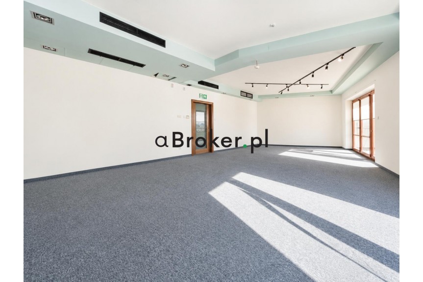 Krak&oacute;w, Podg&oacute;rze, Stare Podg&oacute;rze, Kalwaryjska, ul. Kalwaryjska |BIURO 150 m&sup2; Z TARASEM 30 m&sup2; | HYBRYDA