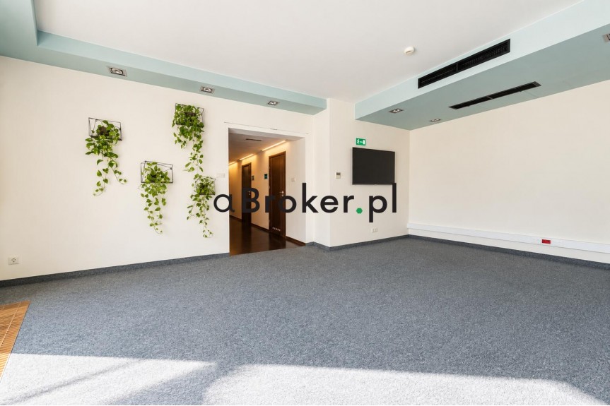 Krak&oacute;w, Podg&oacute;rze, Stare Podg&oacute;rze, Kalwaryjska, ul. Kalwaryjska |BIURO 150 m&sup2; Z TARASEM 30 m&sup2; | HYBRYDA
