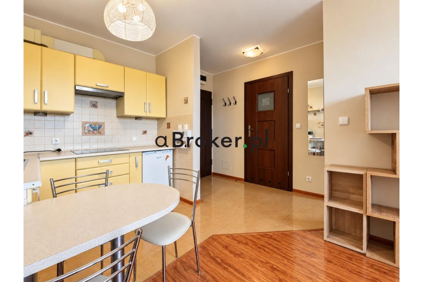 Krak&oacute;w, Dębniki, Kapelanka, Kapelanka | 2 pokoje, 36 mkw. balkon | widok na Zakrz&oacute;wek | tramwaj