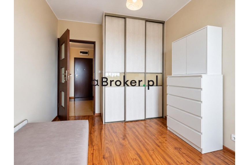 Krak&oacute;w, Dębniki, Kapelanka, Kapelanka | 2 pokoje, 36 mkw. balkon | widok na Zakrz&oacute;wek | tramwaj