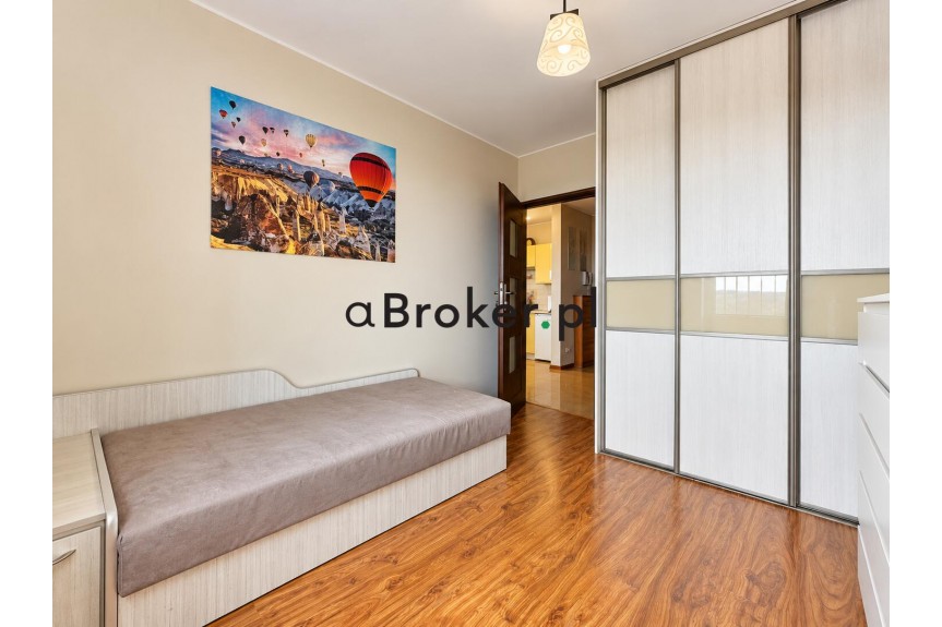 Krak&oacute;w, Dębniki, Kapelanka, Kapelanka | 2 pokoje, 36 mkw. balkon | widok na Zakrz&oacute;wek | tramwaj