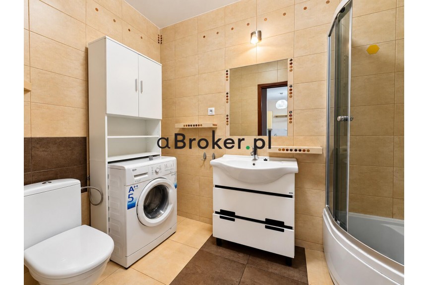 Krak&oacute;w, Dębniki, Kapelanka, Kapelanka | 2 pokoje, 36 mkw. balkon | widok na Zakrz&oacute;wek | tramwaj