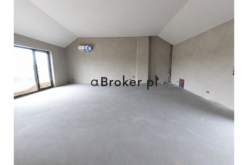 wielicki, Wieliczka, Pawlikowice, Lokal 45 lub 90 m&sup2; | Parking | Pawlikowice, droga 964